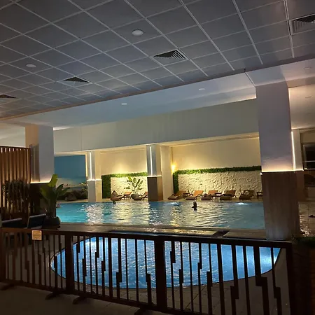 Appartamento Cevahir Sky With Spa, Pool & Fitness Included Skopje